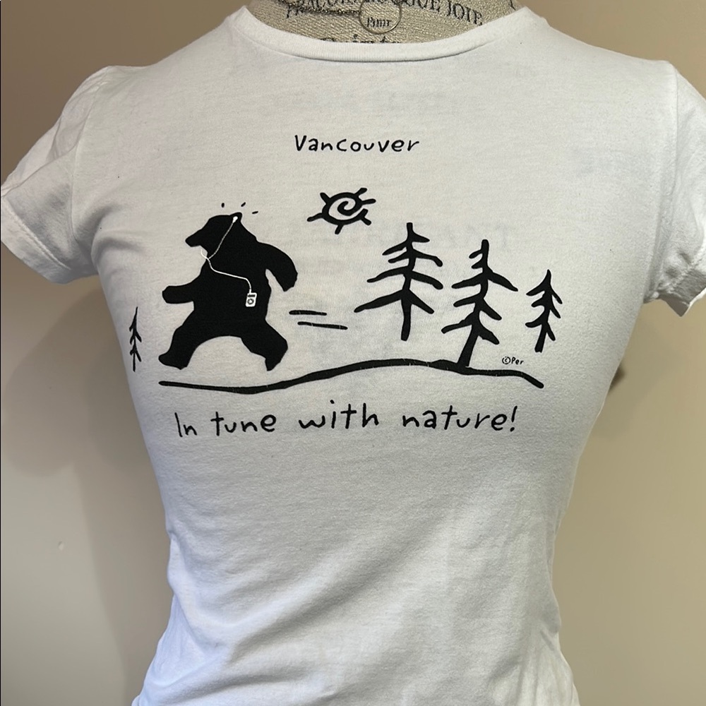 Vancouver Nature Bear T-shirt
